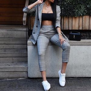 COPY - Babaton pantsuit (blazer/pants)